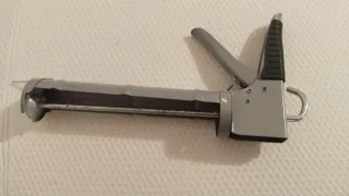 Pistola silicona y espátula bricolaje