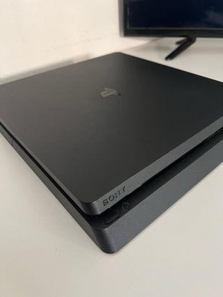 PS4 Slim 1TB + Minecraft + mando nacon camuflaje