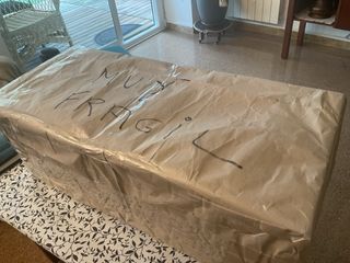Caja con MUY FRÁGIL