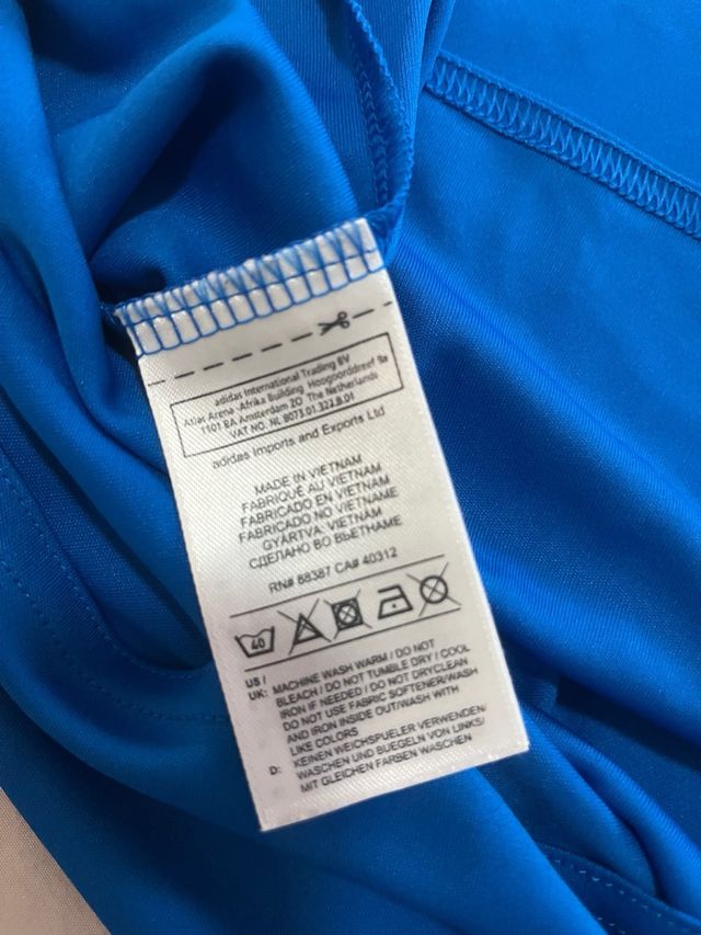 Camiseta deportiva Adidas azul