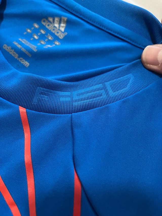 Camiseta deportiva Adidas azul