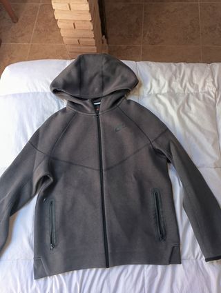 Sudadera Nike Gris con Capucha