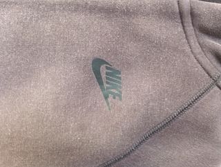 Sudadera Nike Gris con Capucha