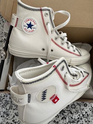 Botines Converse Blancos y Rojos