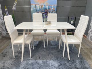 Comedor DT63-4: Mesa y 4 Sillas