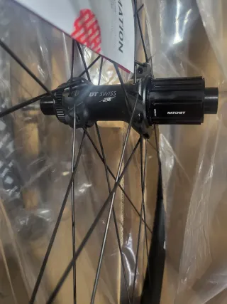 RUOTE SUPERIORI IN CARBONIO DTSWISS CRC 1400 GRAVEL/CX:))