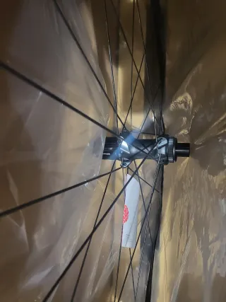 RUOTE SUPERIORI IN CARBONIO DTSWISS CRC 1400 GRAVEL/CX:))