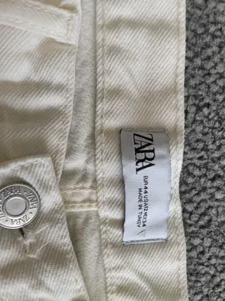 Pantalones anchos Zara color blanco marfil