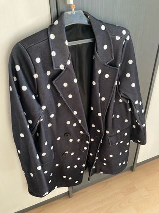 Chaqueta oversize lunares