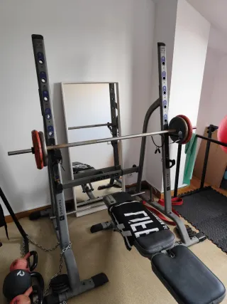 Gimnasio completo.