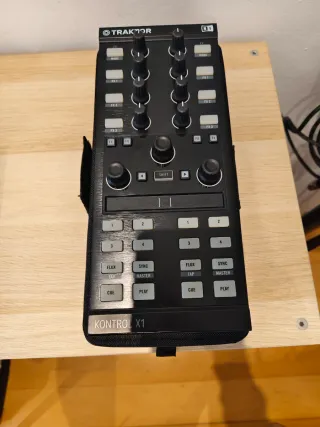Native Instruments Traktor Kontrol X1 