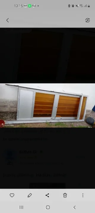 Puerta de aluminio con cristal ámbar