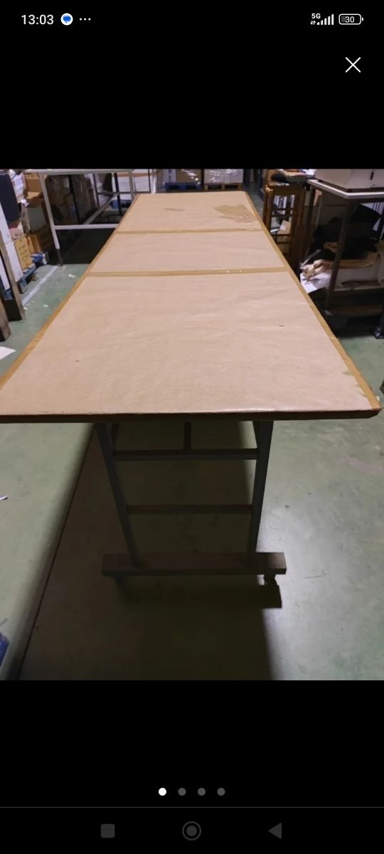 Mesa de trabajo con ruedas