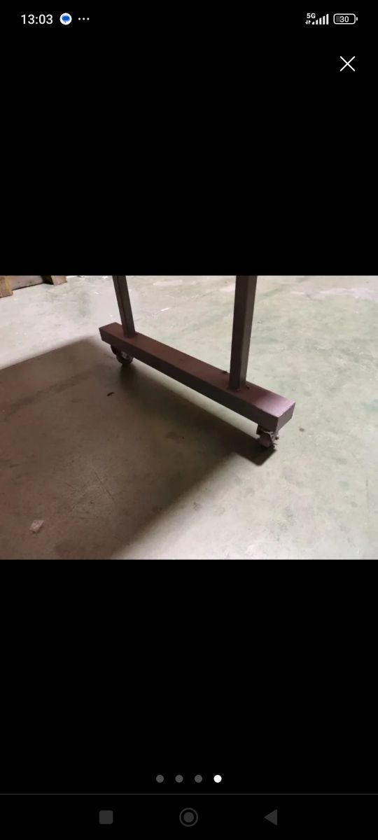 Mesa de trabajo con ruedas