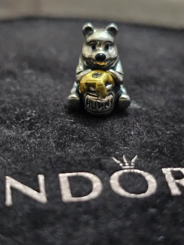 Pandora Winnie the Pooh Charm Dorado y Plateado