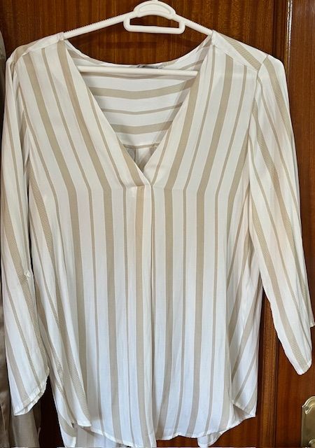 Camisa rayas beige y blanca manga media