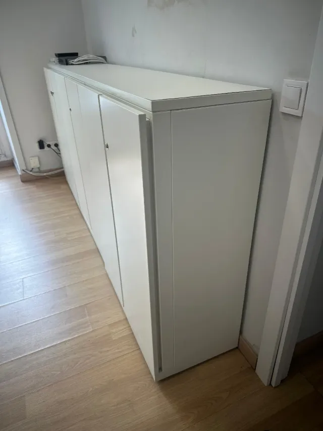 Armario oficina blanco puertas abatibles