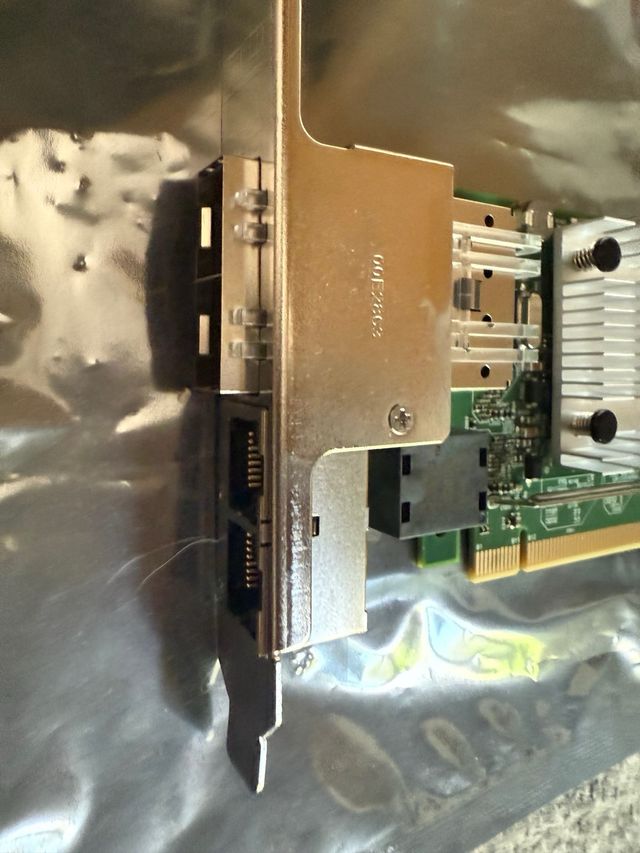 Tarjeta Red Broadcom PCIe SFP 10G