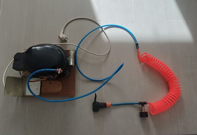 Compresor Aire Eléctrico con manómetro Bicicletas