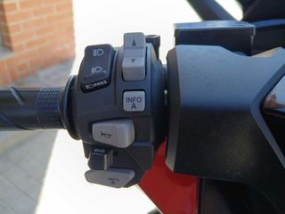 HONDA FORZA 125 ABS Roja