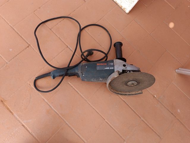 Amoladora Bosch GWS 230