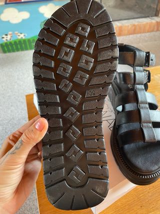 Sandalias gladiador negras