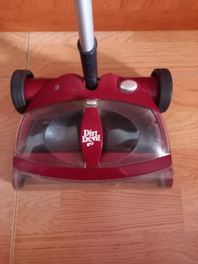 Escoba barredora eléctrica Dirt Devil