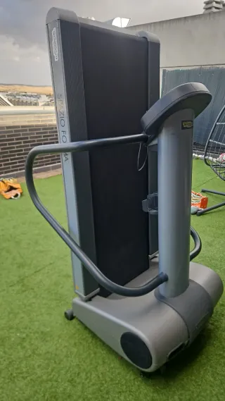 TECHNOGYM CINTA DE CORRER SPAZIO FORMA