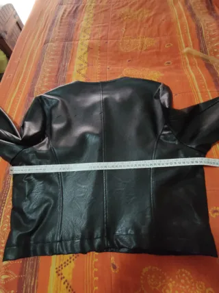 Giubbino da donna in pelle nero tg 46