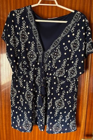 Blusa manga caída estampada