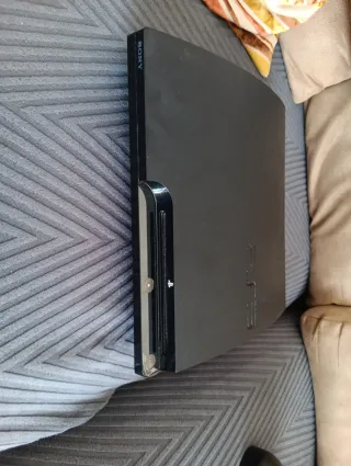Playstation 3 (PS3) Negra con Juegos