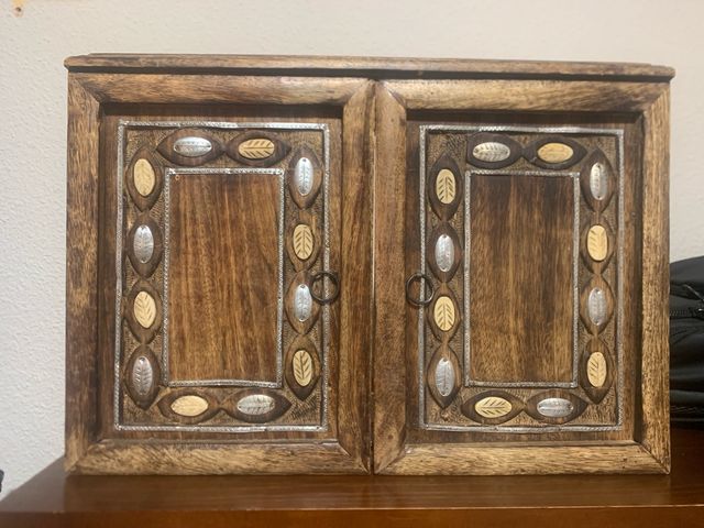 Cuadro decorativo llaves madera y metal