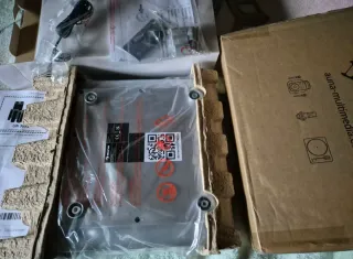 RADIO NUEVA CON REPRODUCTOR DE CDS