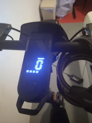 Patinete Eléctrico NIU Kqi 3 pro+ Casco y Cadena.