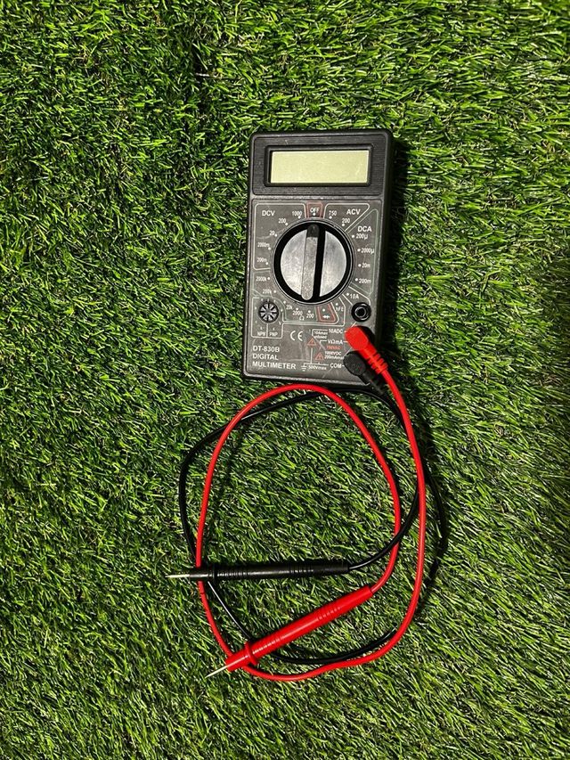 Multímetro Digital DT-830B