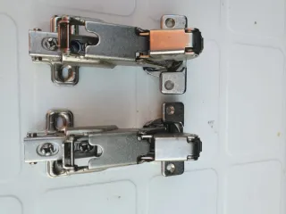 Lote 30 bisagras metálicas para cocina