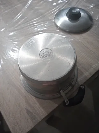 Olla AMC 20cm .3 litros no apto para inducción ,