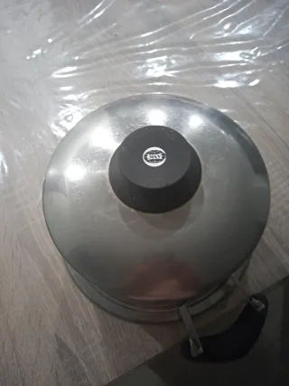 Olla AMC 20cm .3 litros no apto para inducción ,