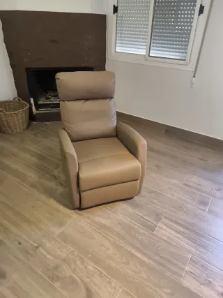 Sillón relax piel sintética beige
