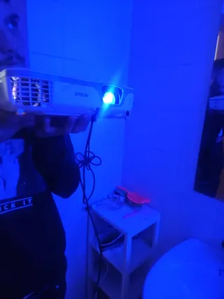 Dos proyectores cinema por 40 color blanco epson