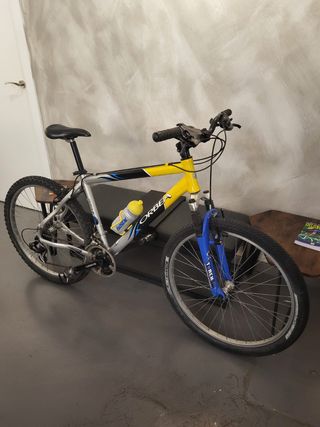 Bicicleta BMX Negra