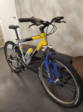 Bicicleta BMX Negra