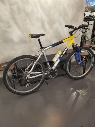 Bicicleta BMX Negra