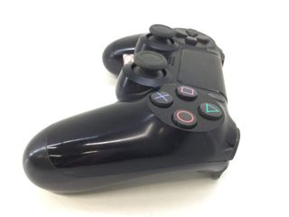 Consola Sony PS4 Negra + Mando