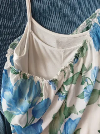 Blusa floral azul y blanca talla única