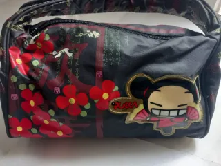 Bolso Pucca Negro con Diseño Floral