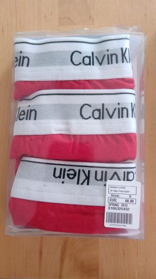 Calvin Klein Braguita, Tanga y Top Talla S