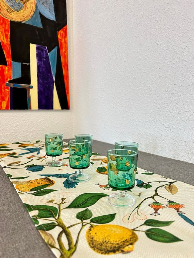 Vasos de cristal verdes