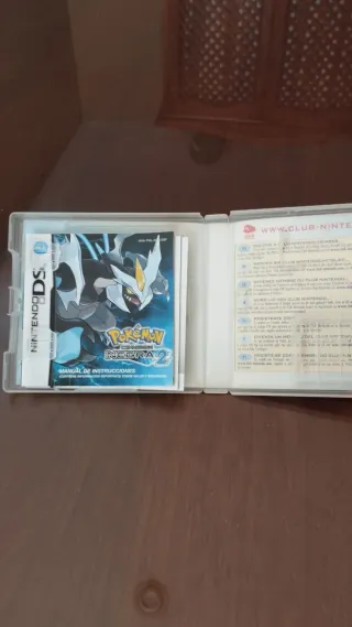 Caja Pokémon Negro 2 Edición Negra DS