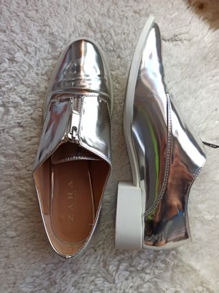 Zapatos Zara Plateados con Cremallera
